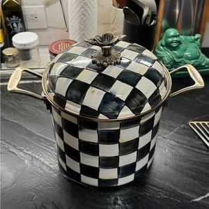 Mackenzie Childs Enamal checkered Market 7 quart pan stock pot cooking 🧑‍🍳